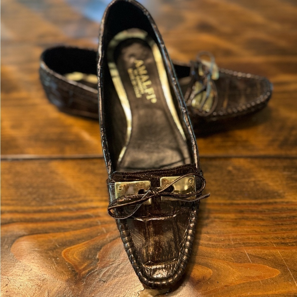 Amalfi by Rangoni Women's Loafers Size 7.5 Brown Embossed Patent Leather